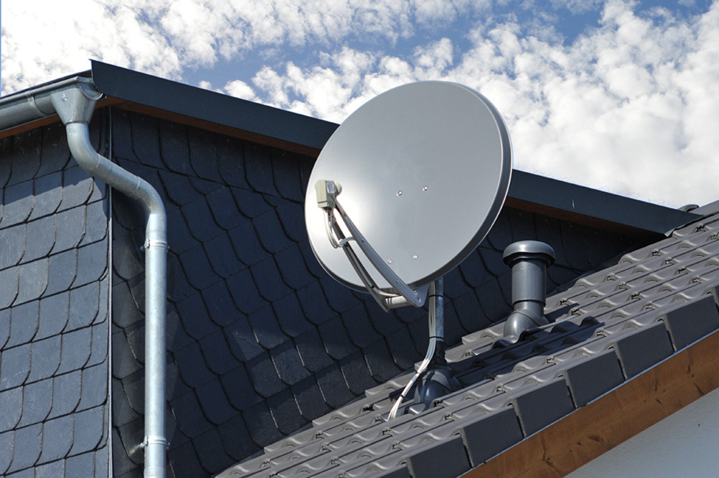 TV-Empfang bei Pichlmaier Solare Energiesysteme in Unterföhring