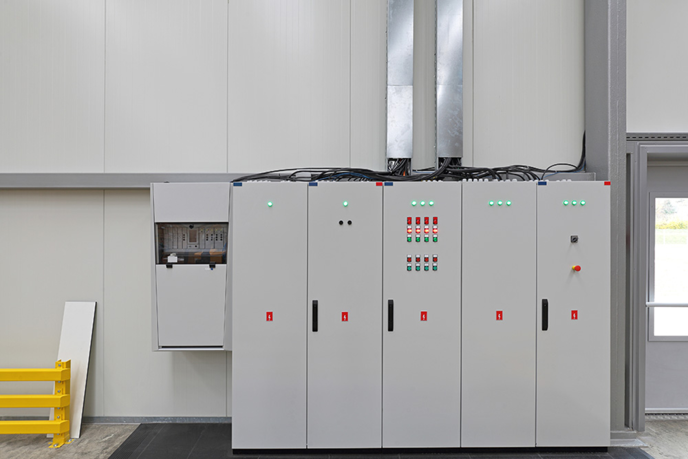 Mess- & Wandler&shy;anlagen bei Pichlmaier Solare Energiesysteme in Unterföhring